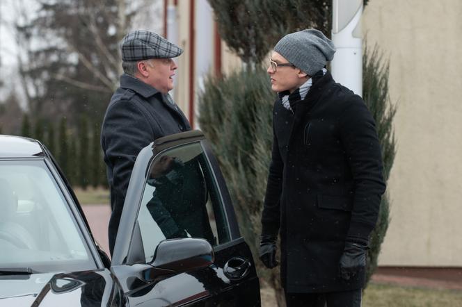 Na Wspólnej, odc. 2882. Maks (Adam Fidusiewicz), Wyszoła (Marek Kasprzyk)