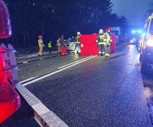 Tragiczny wypadek na DK 10 w Przyłubiu! Nie żyje jedna osoba, a kilka zostało rannych [ZDJĘCIA]