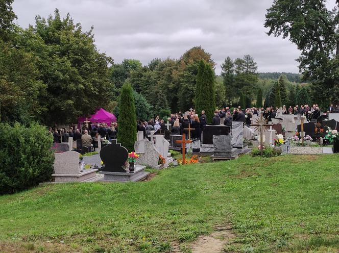 Ostatnie pożegnanie Pauliny. 25-latka została brutalnie zamordowana [relacja z uroczystości]