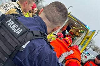 Skoczył z mostu do rzeki. Miał wielkie szczęście!