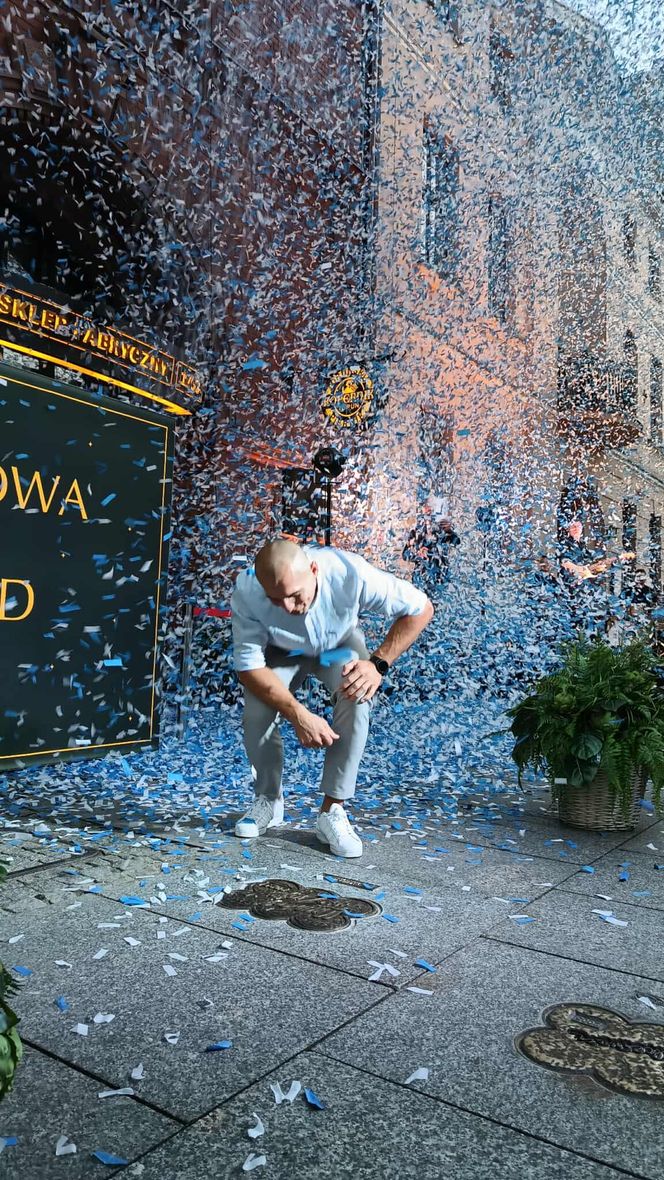 Mirosław Ziętarski z Katarzynką w Piernikowej Alei Gwiazd