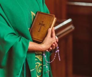 Ksiądz z Wrocławia o zmianach ws. lekcji religii. Jak kozły ofiarne