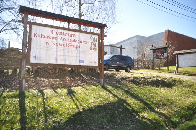 Nowa Słupia, Puszcza Jodłowa i Święty Krzyż