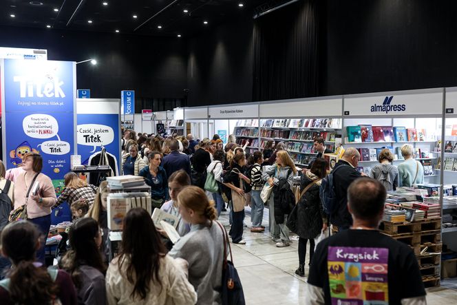 Targi Książki w Katowicach to okazja do zdobycia autografów pisarzy