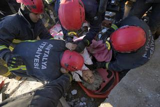 Akcja ratunkowa po trzęsieniu ziemi w Turcji  Syrii