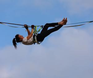   Urban Highline Festival 2023 w Lublinie. Slacklinerzy robią cuda na linach!