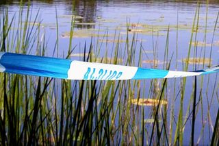 Tragedia w Płotach. Dzieci znalazły ciało mężczyzny w rzece