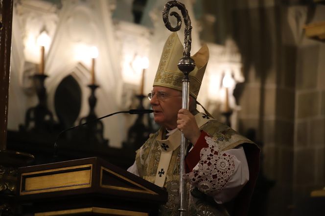 Abp Jędraszewski do społeczności krakowskiego UEK-u: Wzorem św. Jadwigi należy patrzeć w przyszłość oczami rozświetlonymi przez Ducha Świętego