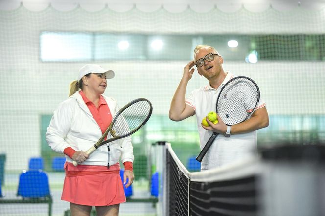 Katarzyna Niezgoda i ukochany rozgrzali kort! Spódniczka kusa, za to mimika "na bogato"