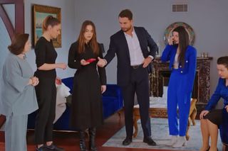 Miłość i nadzieja odc. 323. Sila, Kuzey, Bahar, Cavidan, Naciye, Yildiz