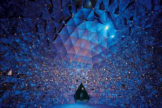 Swarovski Kristallwelten – wnętrze lustrzanej kopuły