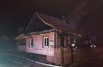 Bielsk Podlaski. 20 strażaków przez 2,5 godziny gasiło dom mieszkalny [ZDJĘCIA]