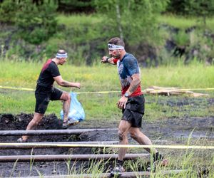 Runmageddon w Katowicach 2025. Błoto, pot i triumf na Hałdzie Kostuchna
