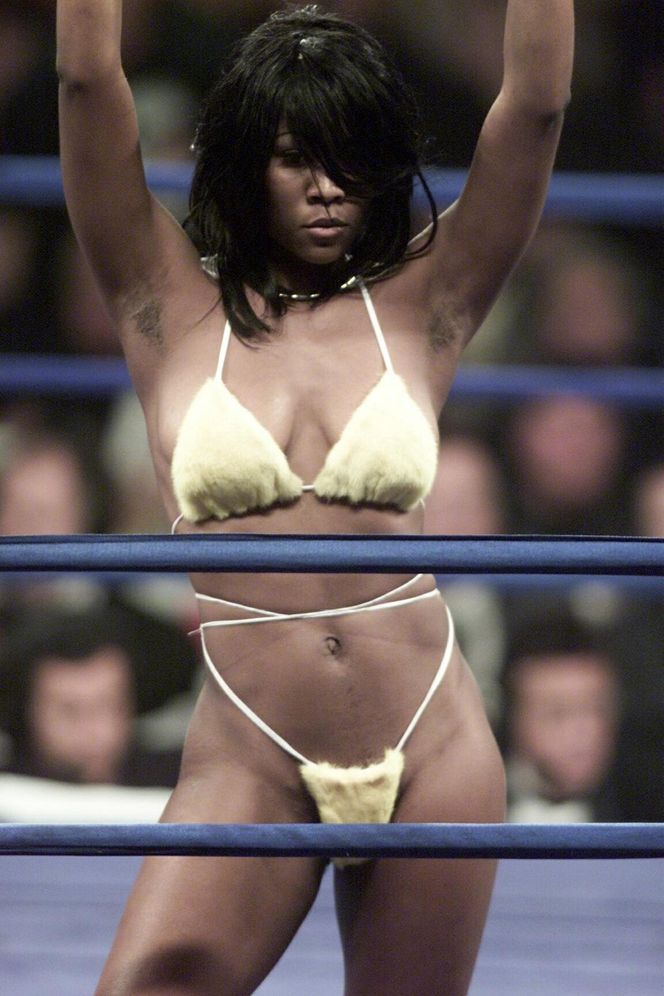 Tak wyglądały ring girls, które 25 lat temu pracowały na gali Gołota - Tyson