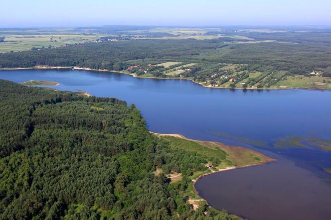 Jezioro Chańcza w Świętokrzyskiem zaprasza w czasie wakacjiw