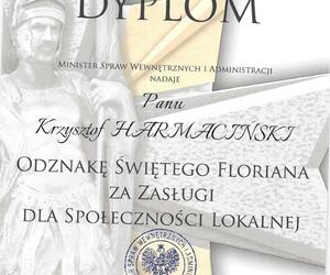 Wręczono odznaki Świętego Floriana i innne medale strażakom. Wśród zasłużonych wójt Gminy Iława