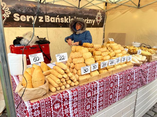 Toruński Jarmark Bożonarodzeniowy i kolorowa parada z udziałem św. Mikołaja. Tak wyglądają atrakcje