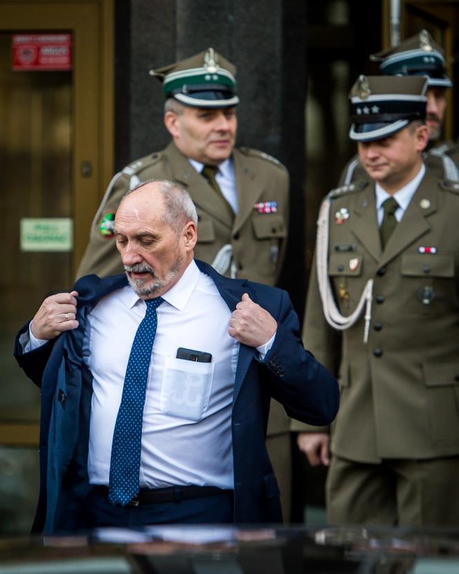  Tak się zmieniał Antoni Macierewicz 