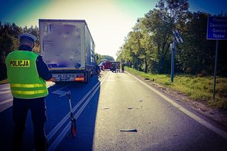 Zderzenie ciężarówki z osobówką. Kierowca nie miał szans!