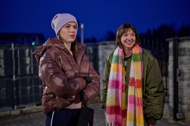 Na Wspólnej odc. 4024. Ula (Julia Jurek), Dorota (Anastazja Kohut)