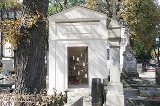   Grób Piotra Woźniaka-Staraka na warszawskich Powązkach