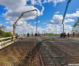 Rozpoczęło się betonowanie na budowie wiaduktu przy ul. Żeromskiego. 