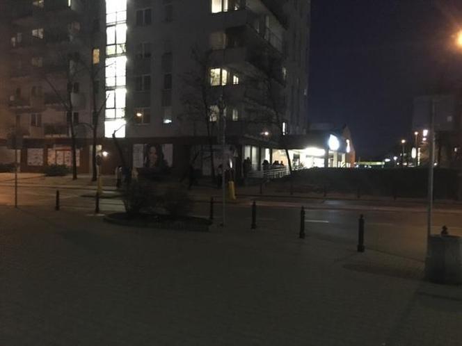Gigantyczne kolejki do sklepów