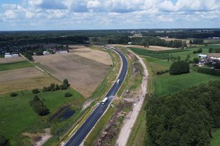 Trwa budowa najważniejszej obwodnicy w woj. podlaskim. Estakada nad Biebrzą robi wrażenie!