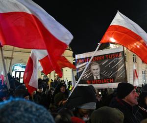 Protest pod Pałacem Prezydenckim