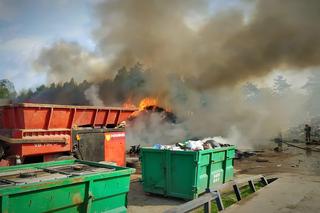 Ogromny pożar na składowisku odpadów w powiecie mińskim