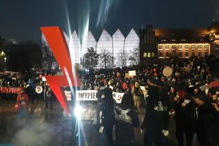 Protesty kobiet w Szczecinie - jak się zachować  w razie zatrzymania przez policję