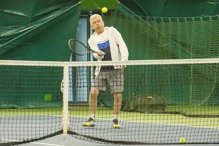 Karczewski gra w tenis. Ale wymiata!