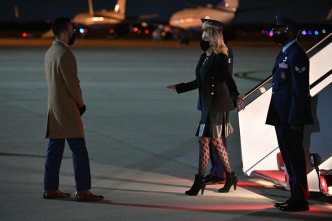 Jill Biden. Wojna o rajtuzy pierwszej damy! Nie uwierzysz jak się ubrała