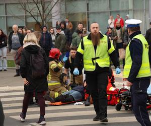 W Szczecinie kierowca rozpędzonym samochodem wpadł w pieszych