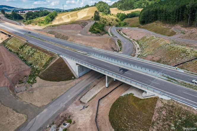 Odcinek Bolków – Kamienna Góra liczy w sumie nieco ponad 16 kilometrów długości. W dłuższym tunelu będzie odcinkowy pomiar prędkości