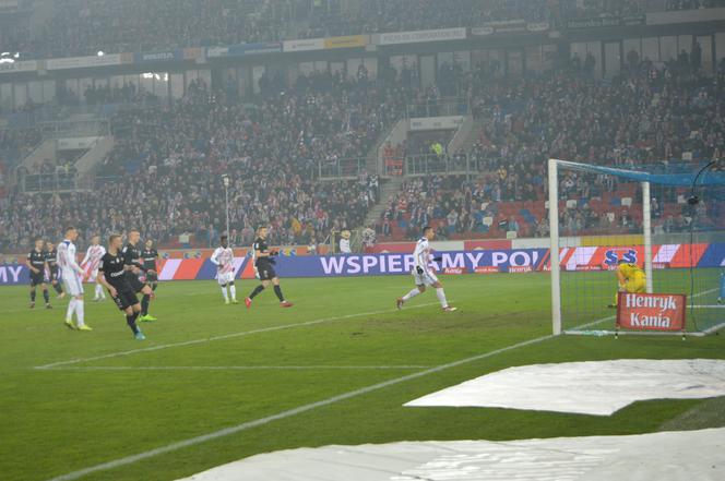 Górnik Zabrze - Cracovia: Gol Cabrery daje gościom 3 punkty [ZDJĘCIA KIBICÓW]