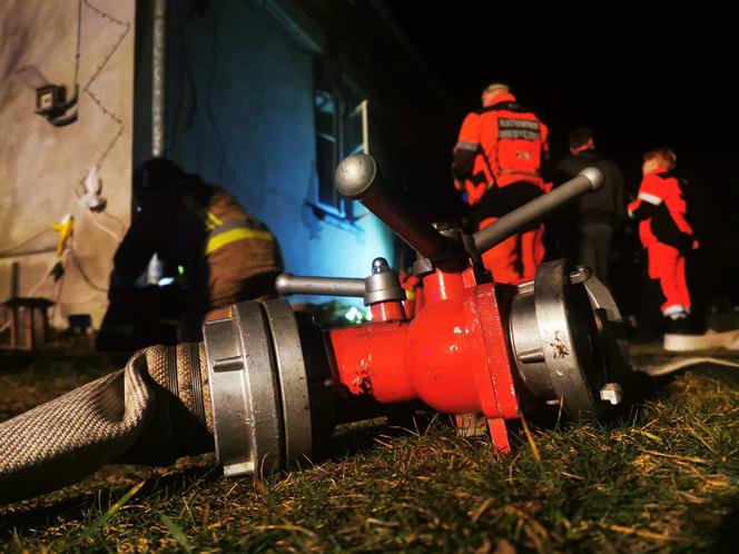 Tragedia w Leżachowie. Nie żyje mężczyzna, dwuletnie dziecko w ciężkim stanie! (ZDJĘCIA)