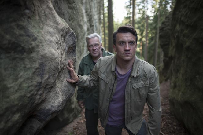 Znaki odc. 4.  Jan Dzikowski (Zbigniew Stryj), Błażej Nieradka (Michał Czernecki), mąż Ady