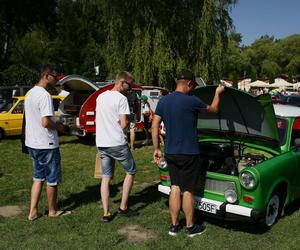 Klasyk Fest 2024. Samochody klasyczne, zabytkowe i motocykle w mysłowickim Parku Słupna