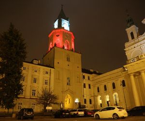 „Ojcowie Niepodległej” – wyjątkowy mapping na Wieży Trynitarskiej w Lublinie przed 11 listopada