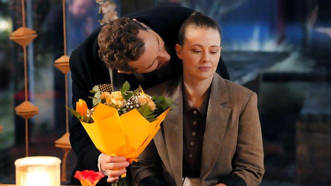 Barwy szczęścia odc. 3176. Szczepan Krajewski (Robert Gulaczyk), Gabrysia Niedzielska (Marta Juras)