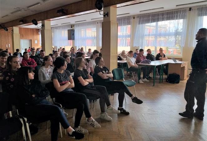 Policja w iławskich szkołach - startuje cykl spotkań