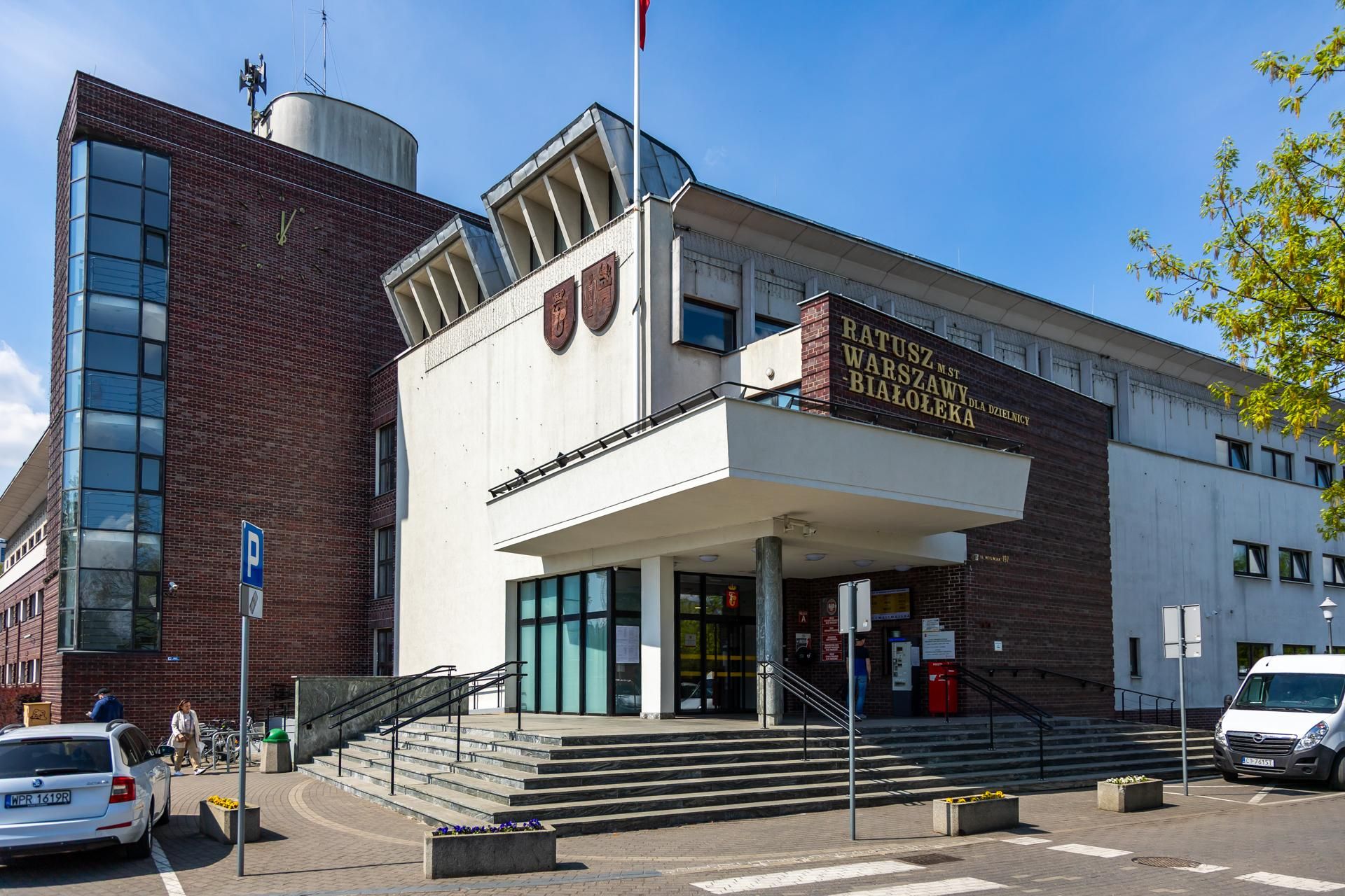 Ratusz dzielnicy Białołęka w Warszawie