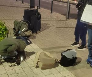 Ciężarna Ukrainka z 3 głodnych i zziębniętych dzieci koczowała na ulicy. Musiała uciekać od partnera