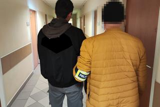  Pościg w centrum Warszawy. 26-latek wjechał w policjanta i wiózł go na masce. Funkcjonariusz ranny, zatrzymany miał narkotyki