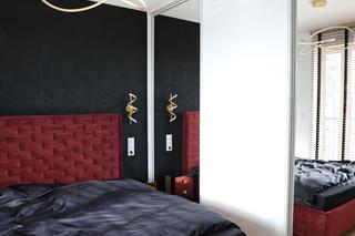 Nowoczesność z nutką glamour. To mieszkanie urządzono dla młodego biznesmena