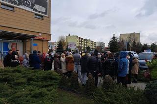 Dębica. Justyna zmarła po 7 godzinach na SOR. Mieszkańcy przyszli protestować [GALERIA]