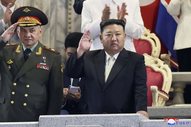 Niespodziewana decyzja Kim Dzong Una. Chodzi o broń nuklearną
