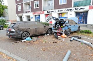 Pijany 23-latek rozbił BMW na Puławskiej! Dwie osoby w szpitalu