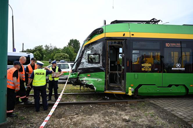 Dwa tramwaje zderzyły się 8 bm. na ul. Hetmańskiej w Poznaniu. Poszkodowanych zostało 15 osób. Jedna jest w stanie ciężkim